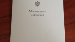 Podpisanie umowy na dostęp do bezpłatnego szybkiego internetu