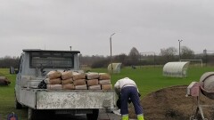 Budowa ogrodzenia stadionu sportowego w Młynarach