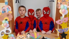 BALE, BALE W KARNAWALE...