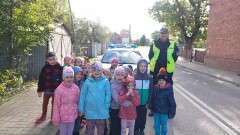 KAŻDY PRZEDSZKOLAK WIE, JAK PRZEZ PRZEJŚCIE PRZECHODZI SIĘ