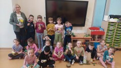 ZAJĘCIA ARTYSTYCZNE Z P. KADŁUBOWSKĄ