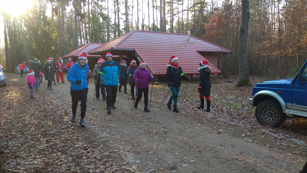 Mikołajkowy bieg oraz marsz Nordic Walking do ,,Grubej Kaśki"