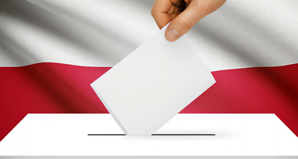 OBWIESZCZENIE  OKRĘGOWEJ KOMISJI WYBORCZEJ W ELBLĄGU O WYKREŚLENI Z KARTY DO GŁOSOWANIA LISTY WYBORCZEJ