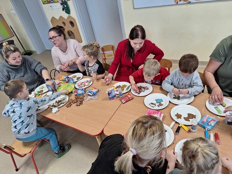 WARSZTATY BOŻONARODZENIOWE W "TYGRYSKACH"